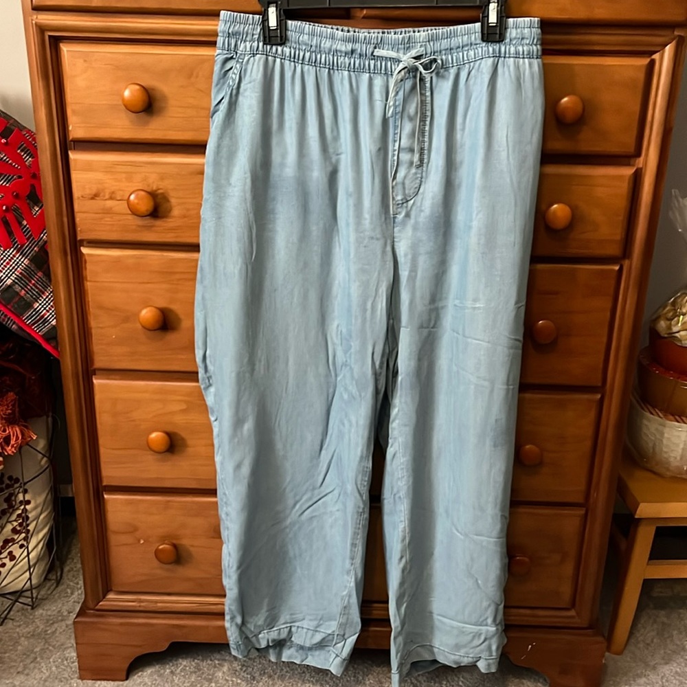 Drawstring pants